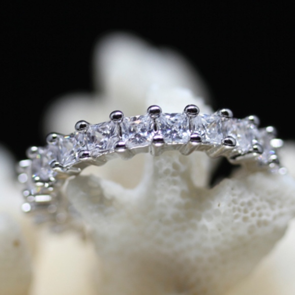 14kt Gold Dipped Tri Shape White Topaz Rings Set - Picture 7 of 8